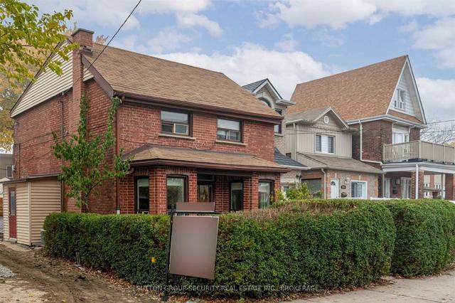 404 Salem Ave, House detached with 3 bedrooms, 2 bathrooms and 1 parking in Toronto ON | Image 12