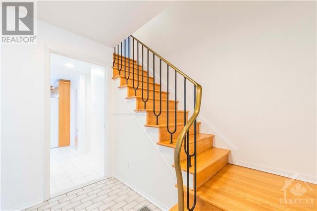 1852 Appleford Street, House detached with 4 bedrooms, 3 bathrooms and 2 parking in Ottawa ON | Image 4