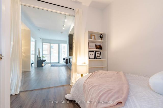 1712 - 20 Edward St, Condo with 2 bedrooms, 1 bathrooms and 0 parking in Toronto ON | Image 16