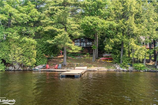 236 Macbeth Island, House detached with 3 bedrooms, 1 bathrooms and null parking in Bracebridge ON | Image 1