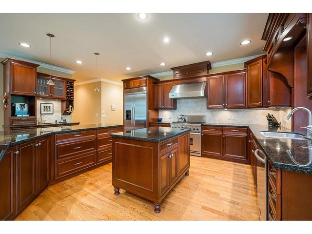 20217 25 Avenue, House detached with 3 bedrooms, 3 bathrooms and 9 parking in Langley BC | Image 11