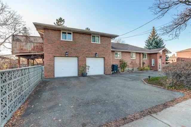 59 Katherine Rd, House detached with 4 bedrooms, 3 bathrooms and 8 parking in Toronto ON | Image 1