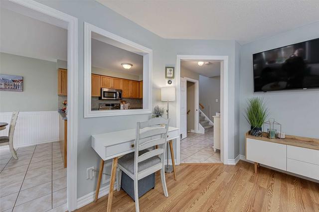 54 Bird St, House detached with 3 bedrooms, 2 bathrooms and 5 parking in Barrie ON | Image 15