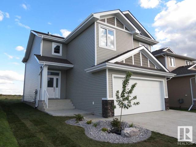 8913 97 Av, House detached with 4 bedrooms, 3 bathrooms and null parking in Morinville AB | Image 1