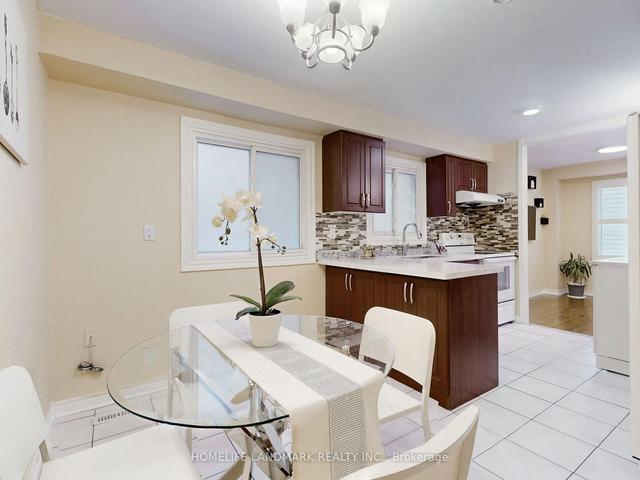 4 Flatwoods Dr, House detached with 3 bedrooms, 3 bathrooms and 3 parking in Toronto ON | Image 2