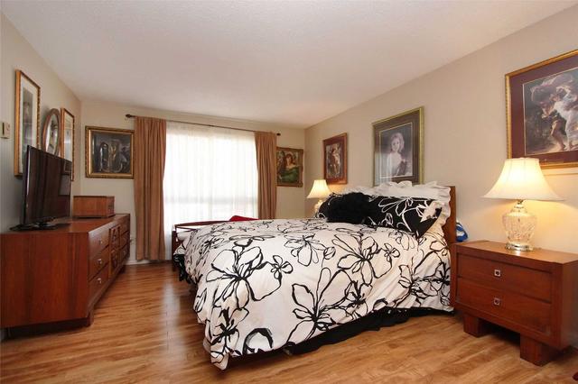 8 Loyalist Crt, House detached with 2 bedrooms, 2 bathrooms and 2 parking in Clarington ON | Image 8