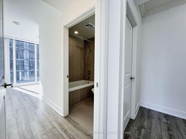 1202a - 9608 Yonge St, Condo with 2 bedrooms, 2 bathrooms and 1 parking in Richmond Hill ON | Image 24