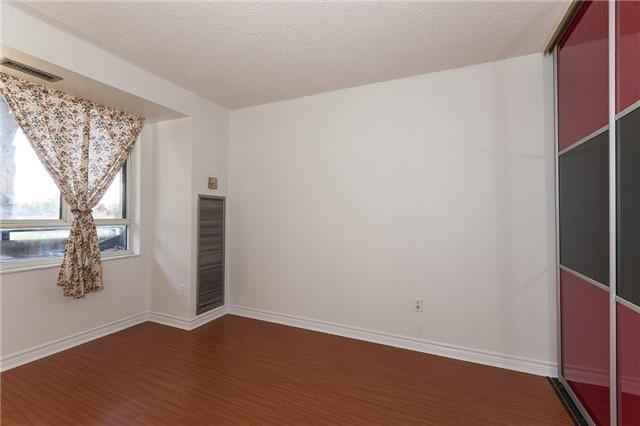 202 - 5 Lisa St, Condo with 3 bedrooms, 2 bathrooms and 1 parking in Brampton ON | Image 12