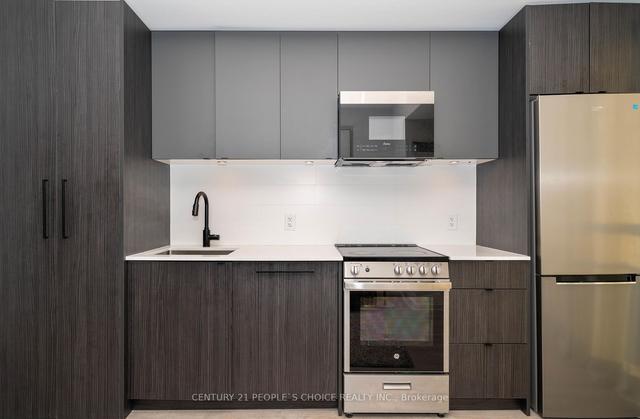 716 - 2369 Danforth Ave, Condo with 1 bedrooms, 2 bathrooms and 0 parking in Toronto ON | Image 6