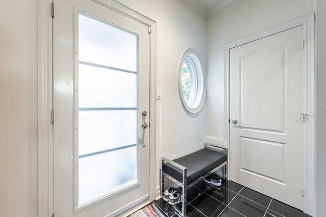 75 Pleasant Blvd, Townhouse with 2 bedrooms, 3 bathrooms and 2 parking in Toronto ON | Image 12
