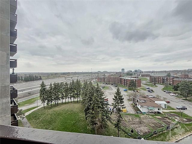 813 - 2000 Jasmine Crescent, Condo with 2 bedrooms, 1 bathrooms and 1 parking in Ottawa ON | Image 8