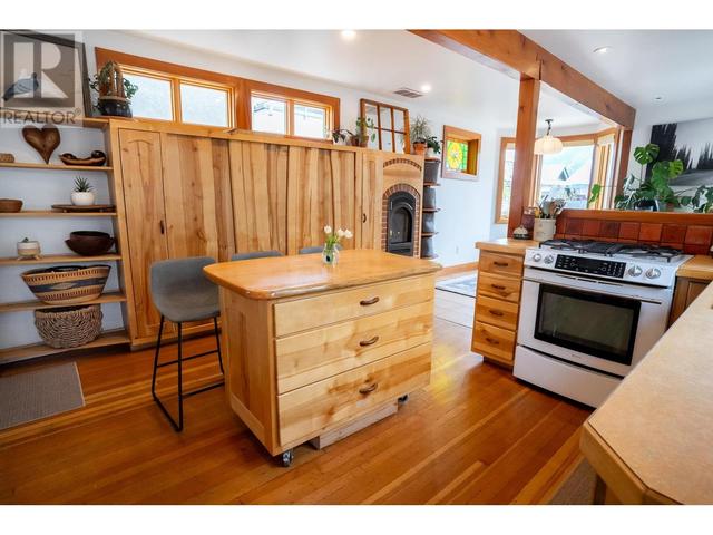 101 Third Street, Street E, House detached with 4 bedrooms, 2 bathrooms and null parking in Revelstoke BC | Image 15