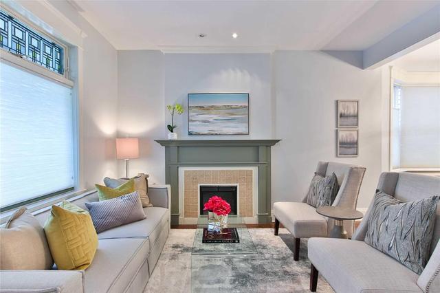 72 Chester Ave, House detached with 2 bedrooms, 2 bathrooms and 1 parking in Toronto ON | Image 3