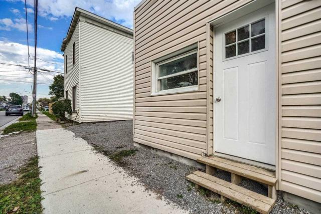 106 Olive Ave, House attached with 2 bedrooms, 1 bathrooms and 2 parking in Oshawa ON | Image 16