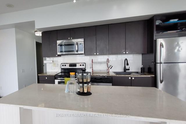802 - 105 The Queens Way, Condo with 2 bedrooms, 2 bathrooms and 1 parking in Toronto ON | Image 5