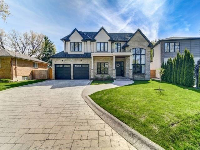 564 Wingrove Cres, House detached with 4 bedrooms, 5 bathrooms and 4 parking in Oakville ON | Image 1