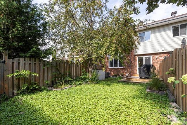 167 Thornbury Crescent, Townhouse with 2 bedrooms, 2 bathrooms and 2 parking in Ottawa ON | Image 26