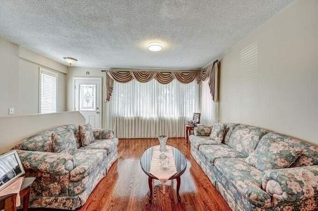 613 Caledonia Rd, House detached with 2 bedrooms, 2 bathrooms and 3 parking in Toronto ON | Image 27