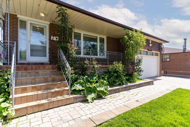1071 Enola Ave, House detached with 3 bedrooms, 2 bathrooms and 4 parking in Mississauga ON | Image 12
