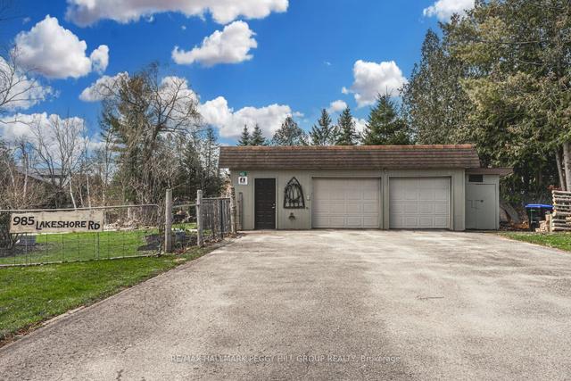 985 Lakeshore Rd E, House detached with 3 bedrooms, 2 bathrooms and 8 parking in Oro Medonte ON | Image 17