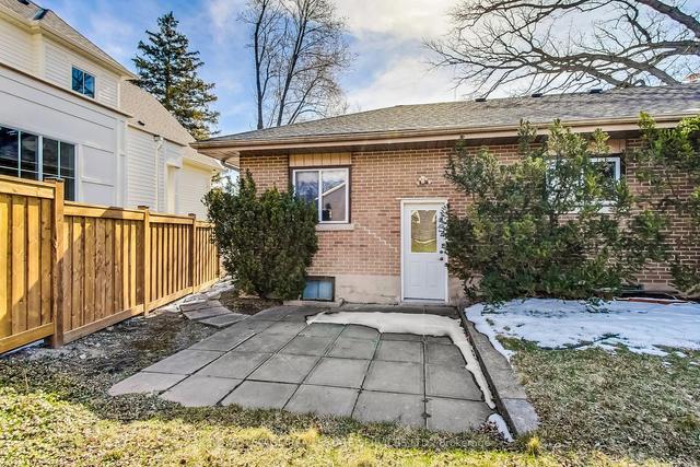 61 Highland Rd, House detached with 3 bedrooms, 2 bathrooms and 5 parking in Oakville ON | Image 27