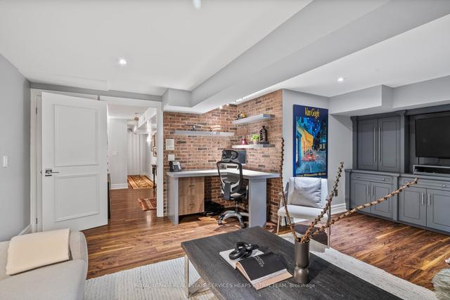 5 - 217 Roslin Ave, Townhouse with 3 bedrooms, 5 bathrooms and 2 parking in Toronto ON | Image 29