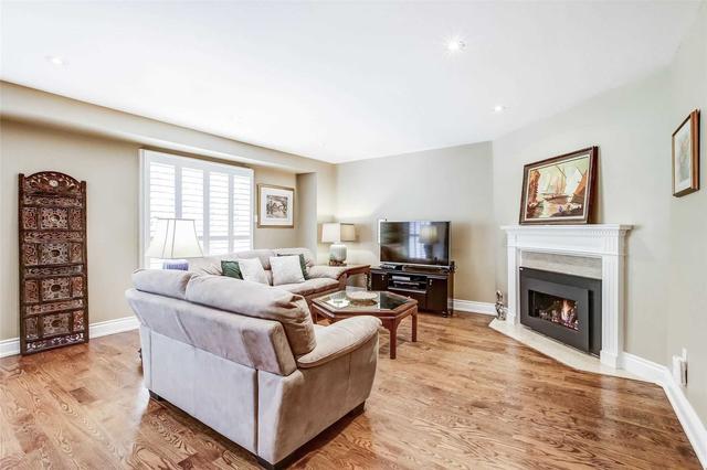 42 Stornwood Crt, Townhouse with 2 bedrooms, 4 bathrooms and 2 parking in Brampton ON | Image 35