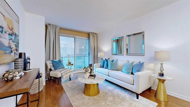 810 - 300 Bloor St E, Condo with 1 bedrooms, 1 bathrooms and 1 parking in Toronto ON | Card Image