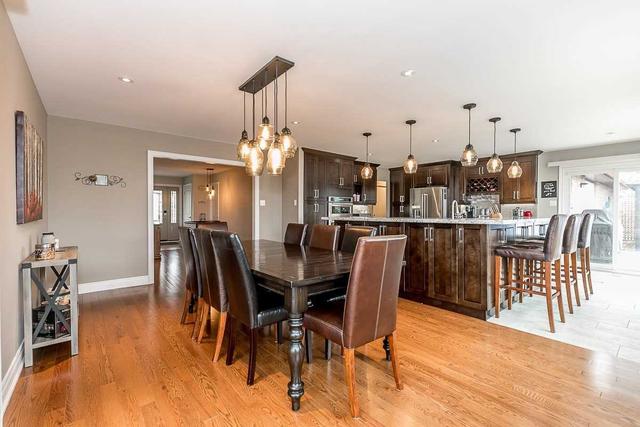 35 Hi View Dr, House detached with 4 bedrooms, 3 bathrooms and 10 parking in East Gwillimbury ON | Image 38