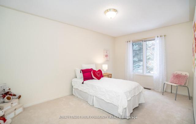 51 Hodgkinson Cres, House detached with 3 bedrooms, 4 bathrooms and 6 parking in Aurora ON | Image 14