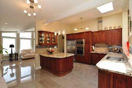 170 Brookbanks Dr, House detached with 3 bedrooms, 5 bathrooms and 8 parking in Toronto ON | Image 3