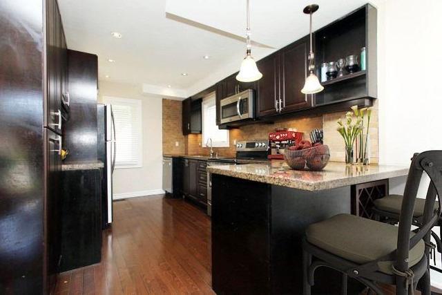 106 Danforth Rd, House detached with 3 bedrooms, 4 bathrooms and 3 parking in Toronto ON | Image 5