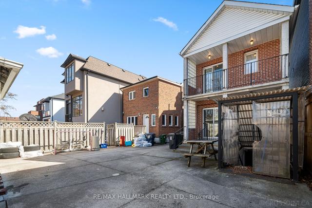 38 St Germain Ave, House detached with 3 bedrooms, 3 bathrooms and 2 parking in Toronto ON | Image 28