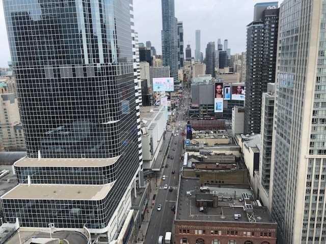 2412 - 197 Yonge St, Condo with 0 bedrooms, 1 bathrooms and 0 parking in Toronto ON | Image 4