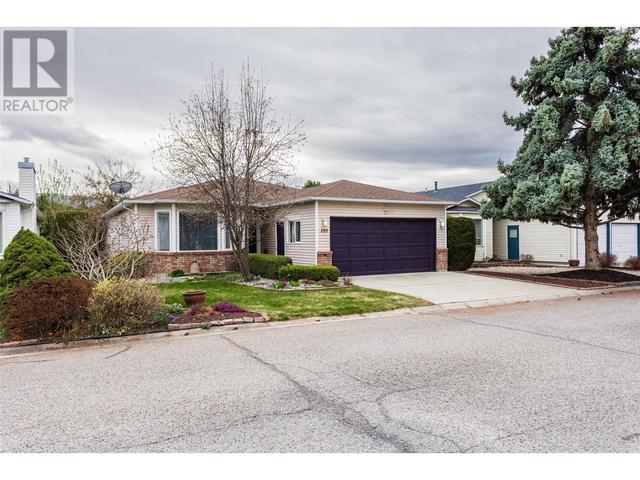 490 - 1255 Raymer Avenue, House detached with 2 bedrooms, 2 bathrooms and 2 parking in Kelowna BC | Image 2
