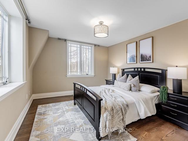 9 Humbercrest Pt, House detached with 4 bedrooms, 4 bathrooms and 4 parking in Toronto ON | Image 14