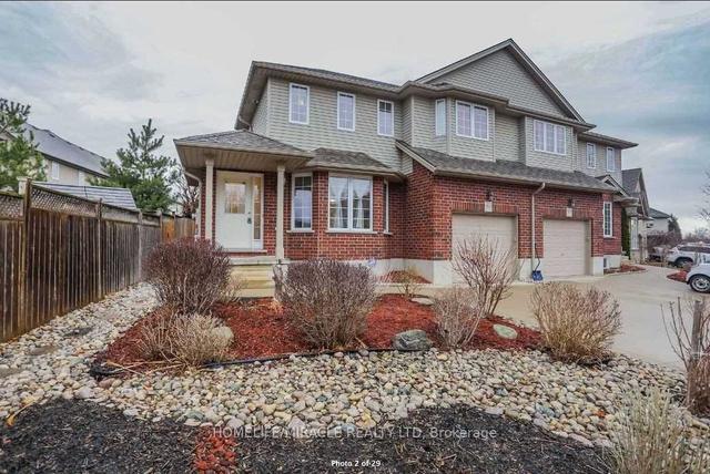 563 Hummingbird Cres, House semidetached with 3 bedrooms, 3 bathrooms and 4 parking in Woodstock ON | Image 12