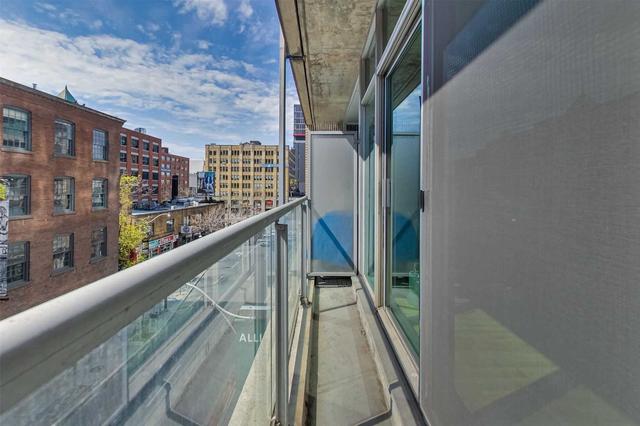 406 - 388 Richmond St W, Condo with 1 bedrooms, 1 bathrooms and 0 parking in Toronto ON | Image 11
