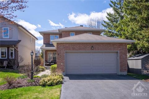 4 Saddlehorn Crescent, House detached with 3 bedrooms, 3 bathrooms and 4 parking in Ottawa ON | Card Image