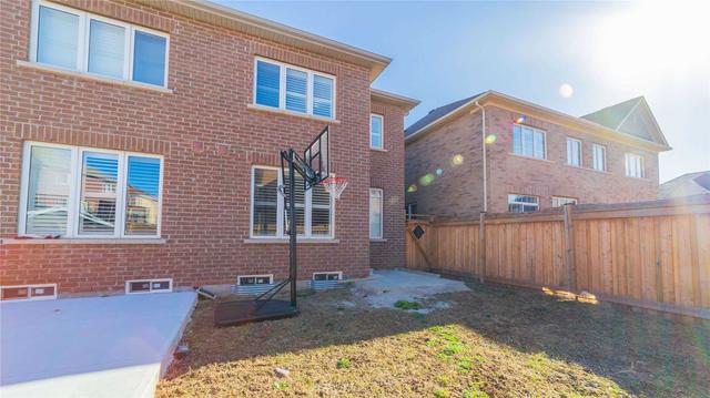 6 Selsdon St, House semidetached with 4 bedrooms, 3 bathrooms and 3 parking in Brampton ON | Image 17