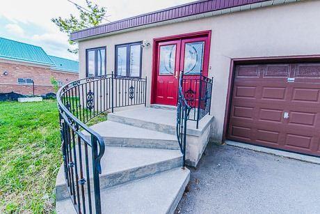 9574 The Gore Rd, House detached with 4 bedrooms, 4 bathrooms and 25 parking in Brampton ON | Image 3