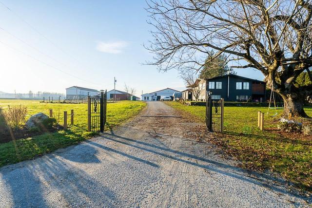 38201 Jones Road, House detached with 6 bedrooms, 2 bathrooms and null parking in Fraser Valley G BC | Image 7