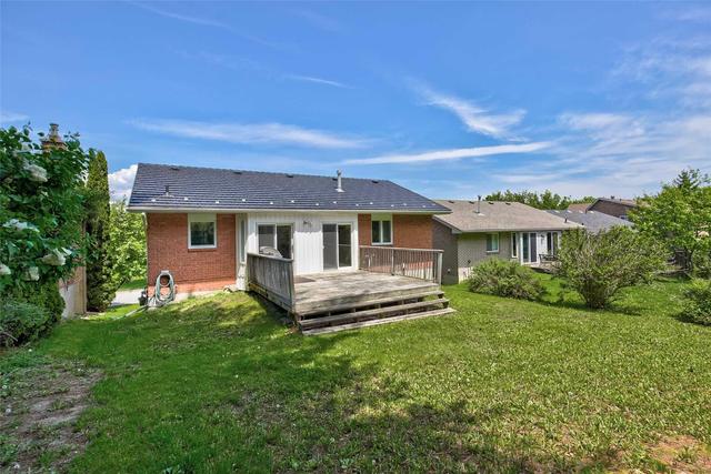 49 Florence Park Rd, House detached with 2 bedrooms, 2 bathrooms and 4 parking in Barrie ON | Image 11