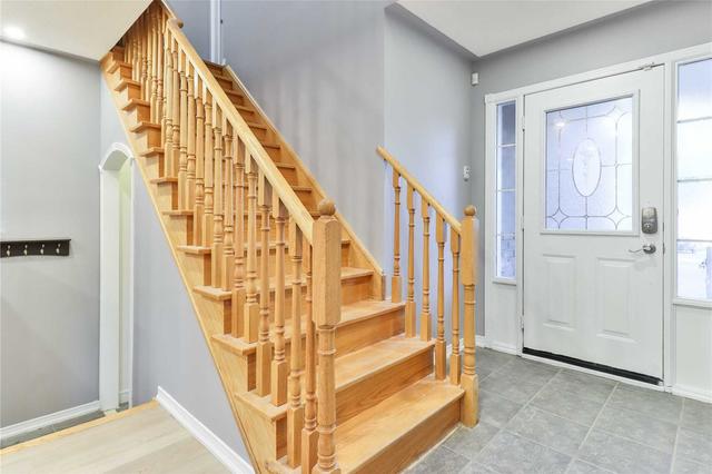 73 Monaco Crt, House attached with 3 bedrooms, 3 bathrooms and 3 parking in Brampton ON | Image 40