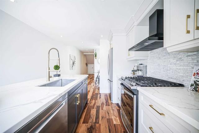 115a Harrison St, House semidetached with 3 bedrooms, 3 bathrooms and 1 parking in Toronto ON | Image 5