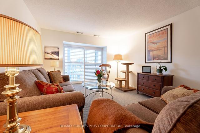 402 - 1387 Bayview Ave, Condo with 2 bedrooms, 2 bathrooms and 1 parking in Toronto ON | Image 5