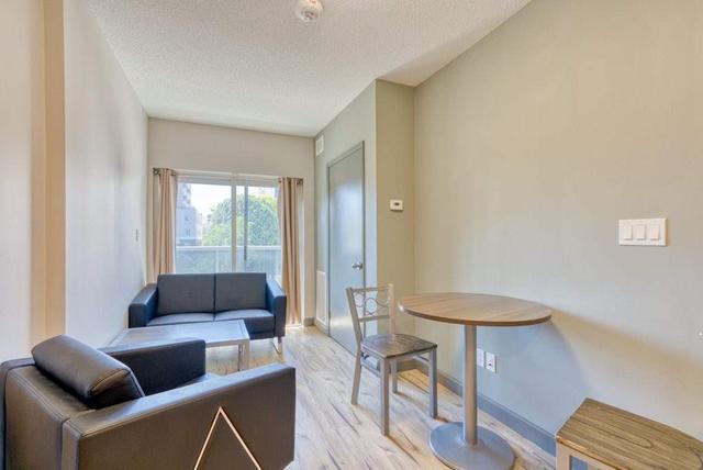 158 - 258a Sunview St, Condo with 2 bedrooms, 1 bathrooms and 0 parking in Waterloo ON | Image 5