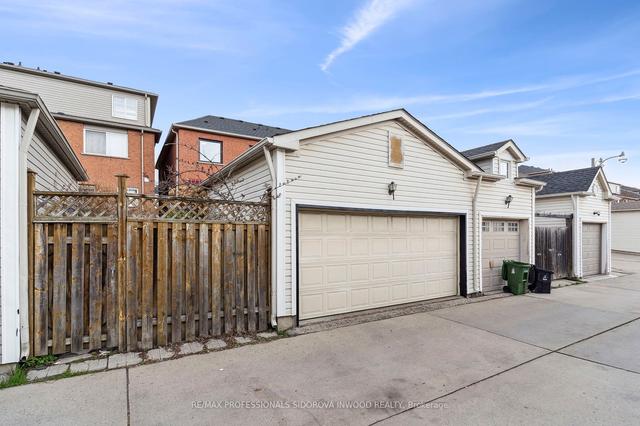 103 Viella St, House attached with 3 bedrooms, 4 bathrooms and 2 parking in Toronto ON | Image 31