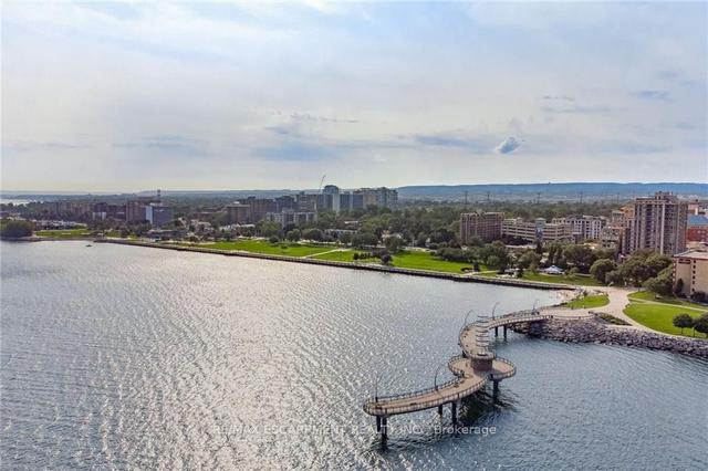 401 - 2060 Lakeshore Rd, Condo with 1 bedrooms, 1 bathrooms and 2 parking in Burlington ON | Image 35
