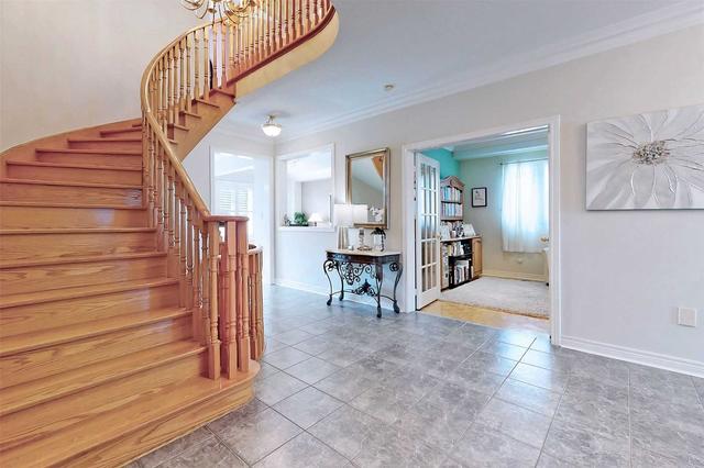 54 Dunblane Ave, House detached with 4 bedrooms, 5 bathrooms and 6 parking in Vaughan ON | Image 8